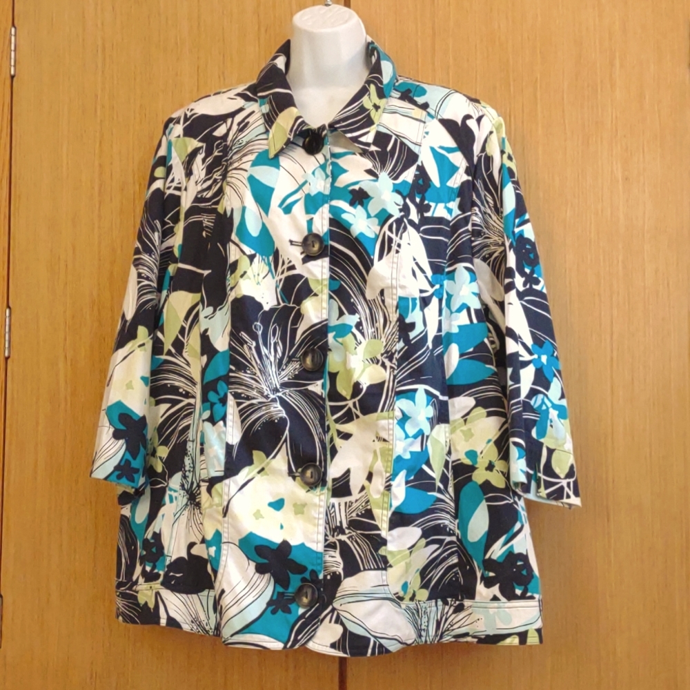 +SZ CJ Banks SZ 3X Floral 3/4 Sleeve Button Front Jacket.